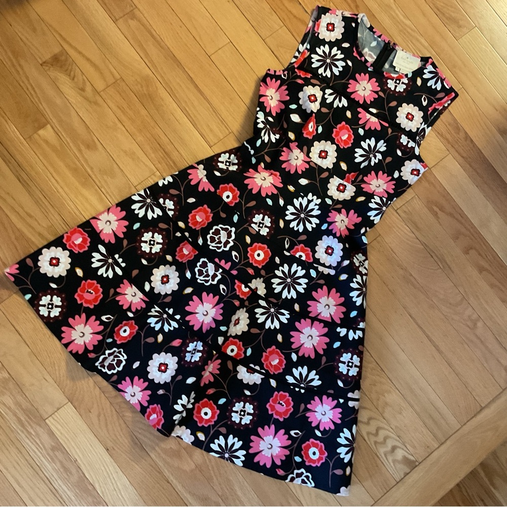 Like new - Kate Spade Casa Flora Poplin swing fit and flare sleeveless floral